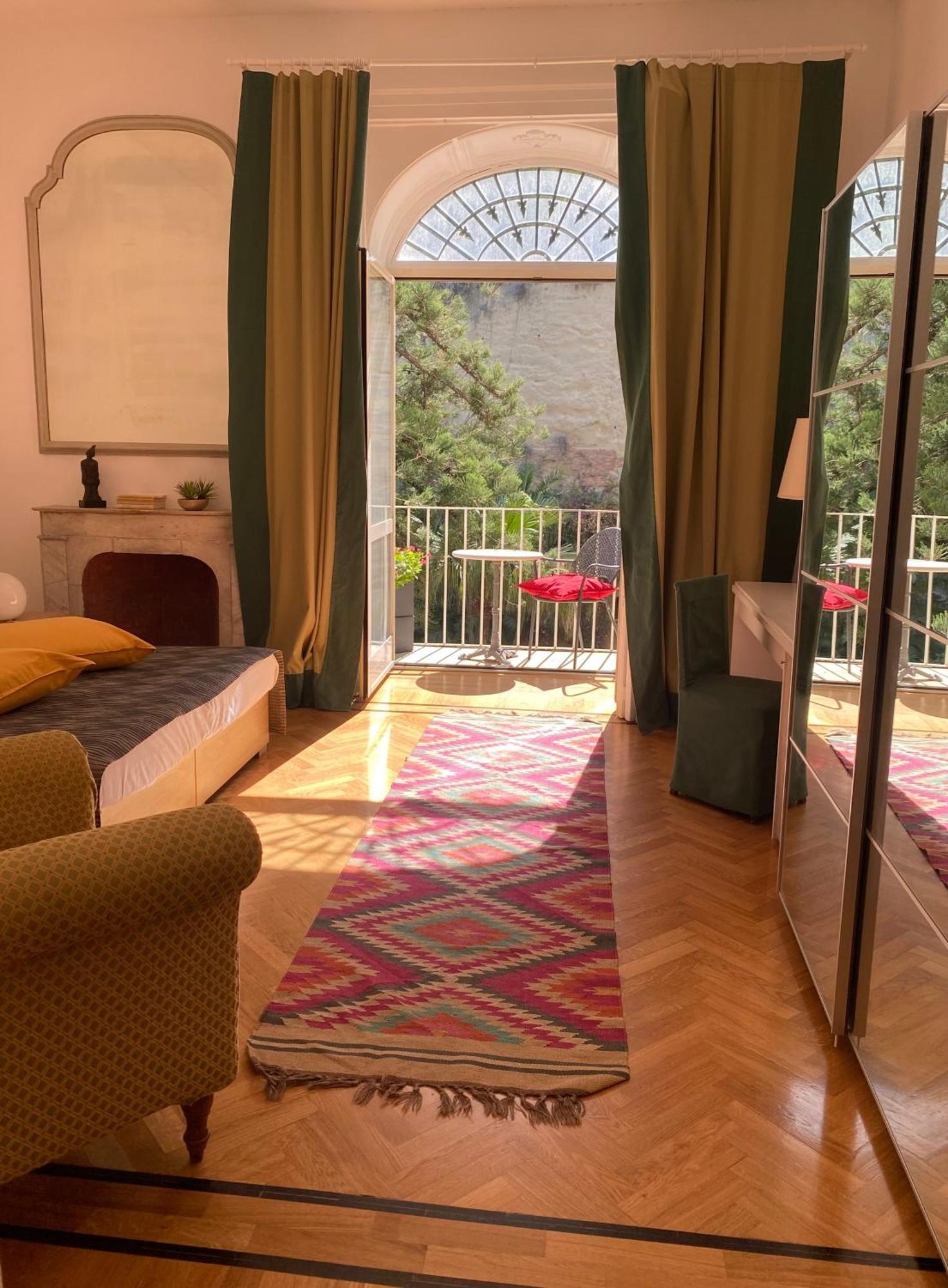 Palazzo Mele Residence Наполи Екстериор снимка