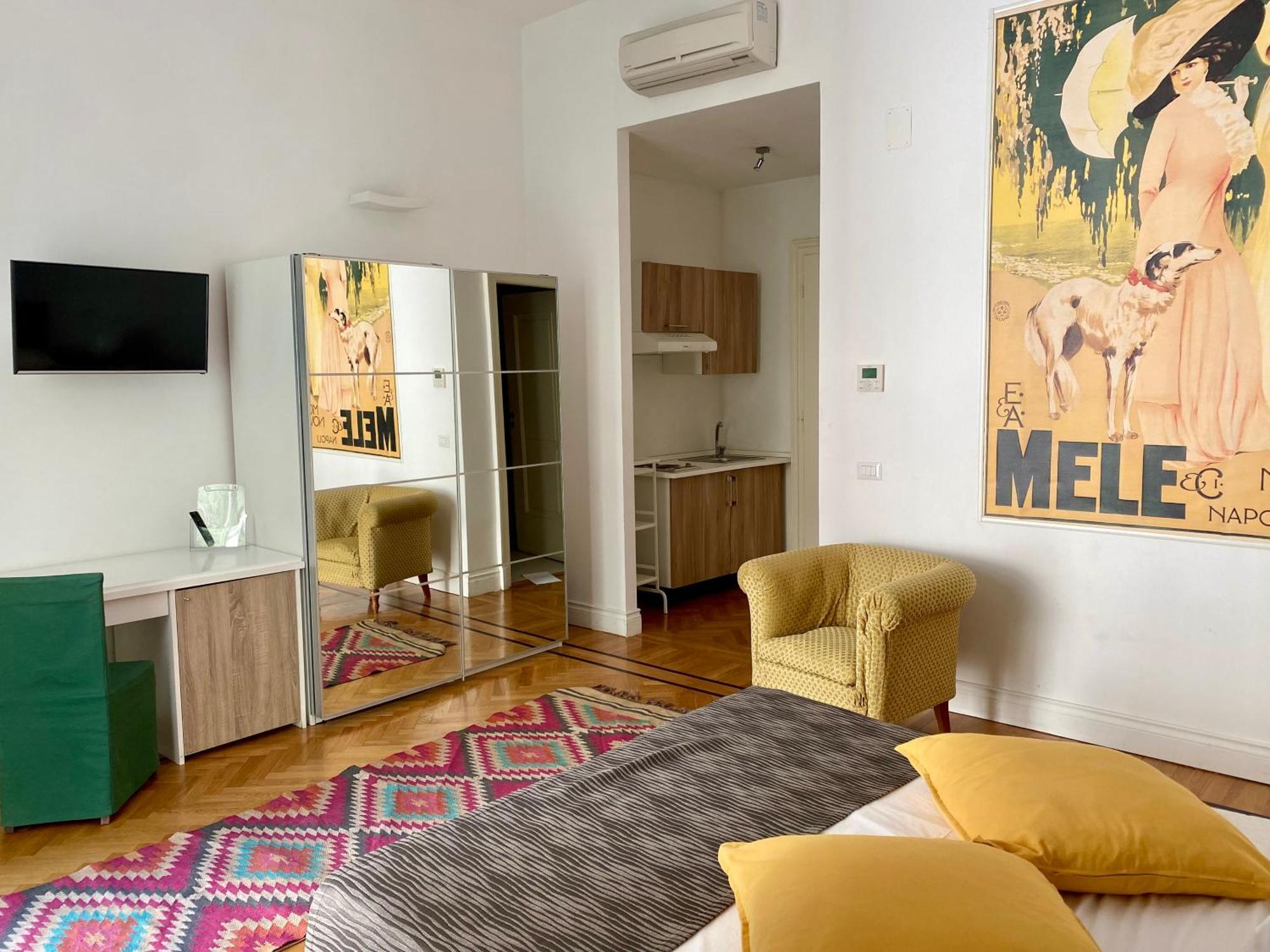 Palazzo Mele Residence Наполи Екстериор снимка